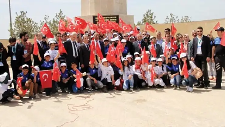 VAN ZEVEYE YÜRÜYOR