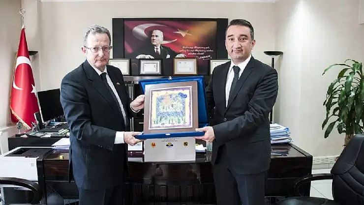  Büyükelçi Marc Trentescau, Van Valiliğini Ziyaret Etti