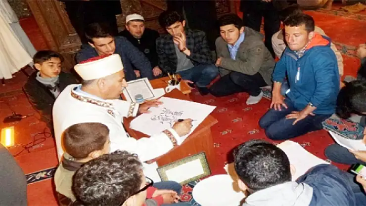 Vanlı Hattat Hocadan Bir İlk Daha