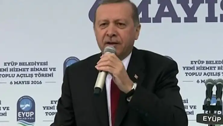 Biz yolumuza gidiyoruz sen de yoluna git