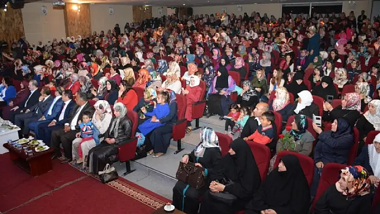 Tuşba Belediyesinden Anneler Günü Etkinliği