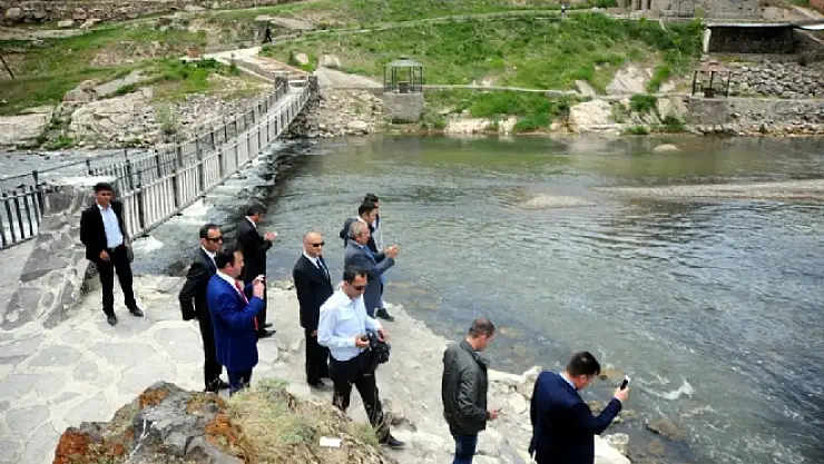 YYÜ Senatosu Muradiyede Toplandı