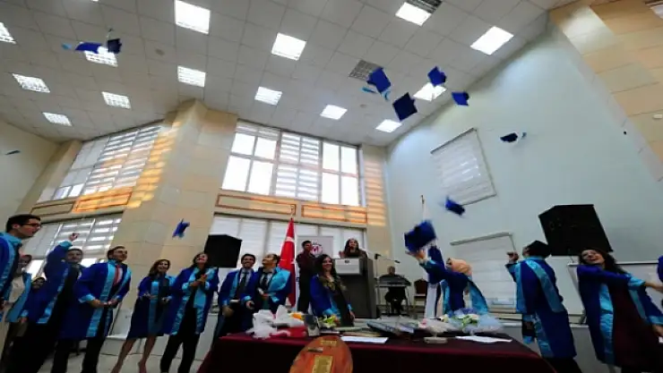 YYÜ Diş Hekimliği Fakültesinde Mezuniyet Töreni