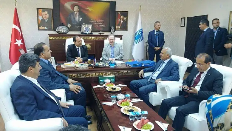 Fatih Çiftci'den Tuşba Belediyesi'ne ziyaret