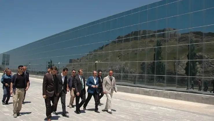 Vali Taşyapan, incelemelerde bulundu