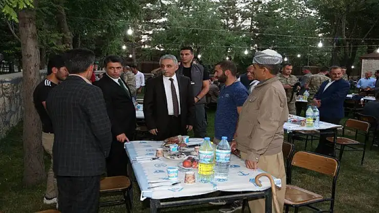 Asker, Şehit ve Gazi Yakınlarına İftar Yemeği Verildi