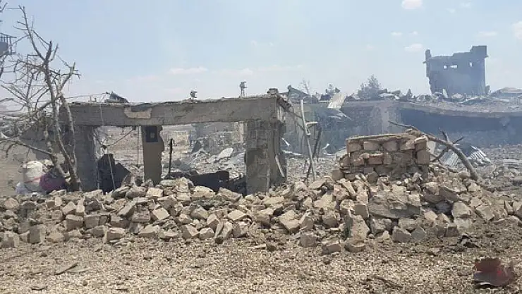 Karakola bomba yüklü araçla saldırı