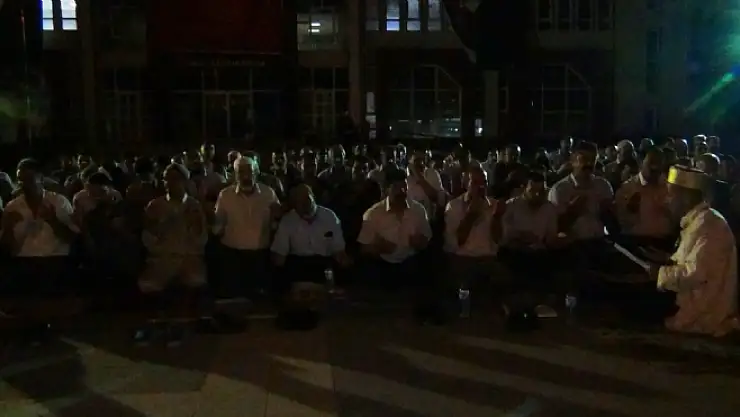Ercişte demokrasi nöbeti devam ediyor