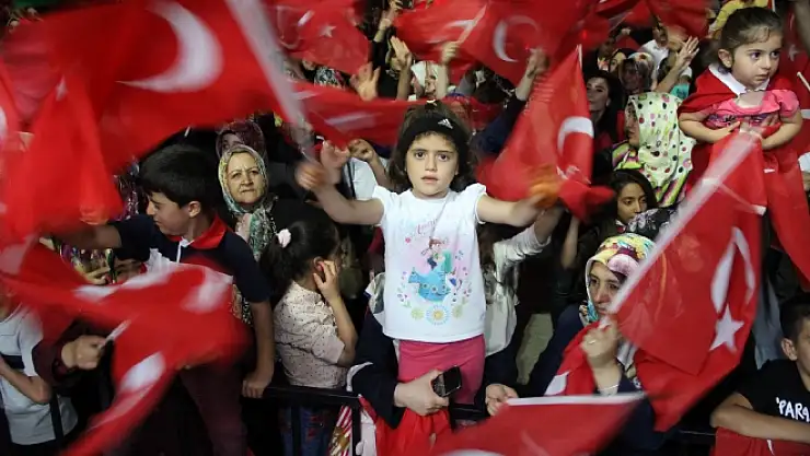Vatandaşların demokrasi nöbeti devam ediyor 