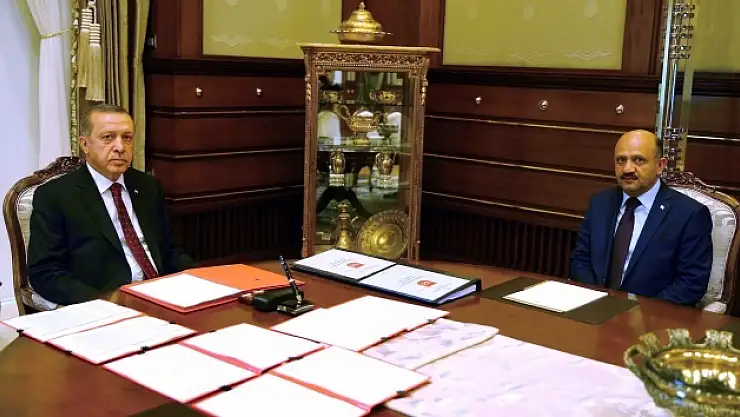 Cumhurbaşkanı'ndan Yaş kararlarına onay