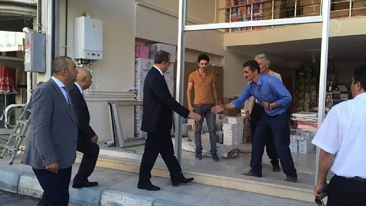 Vali Taşyapan  Zarar Gören Esnafı Ziyaret Etti