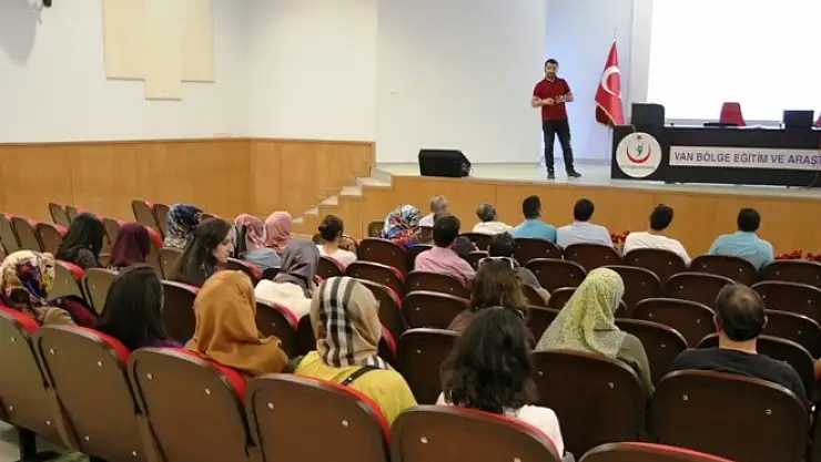 Sağlık çalışanlarına şiddet eğitimi