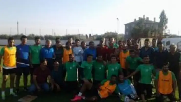 Kara Kobralardan Futbolculara Tatlı Ziyafeti