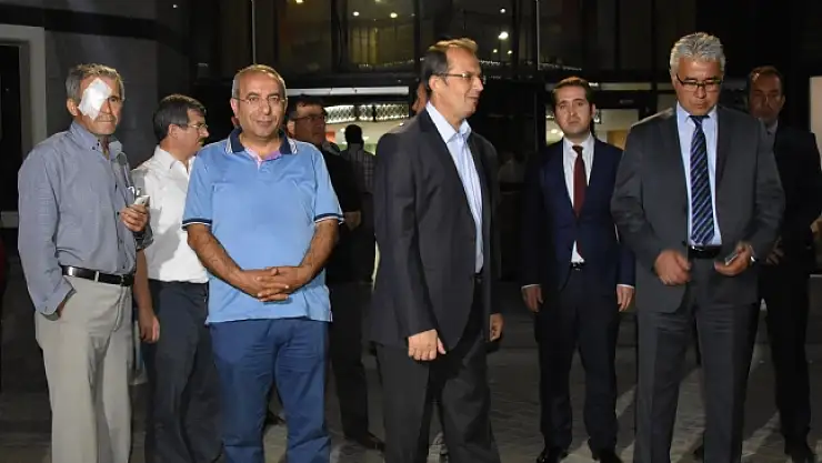 Vali Taşyapan yaralı askerleri ziyaret etti