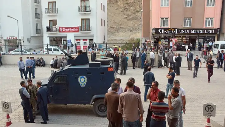 Şehit köy korucusunun cenazesi hastaneye getirildi 