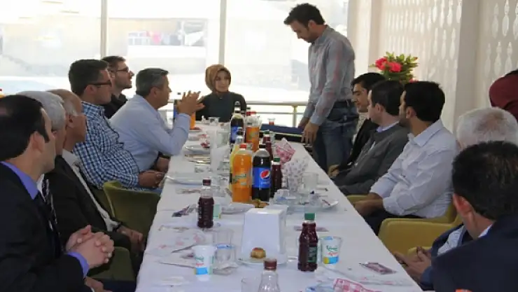 Tayini çıkan savcı ve hakime veda yemeği