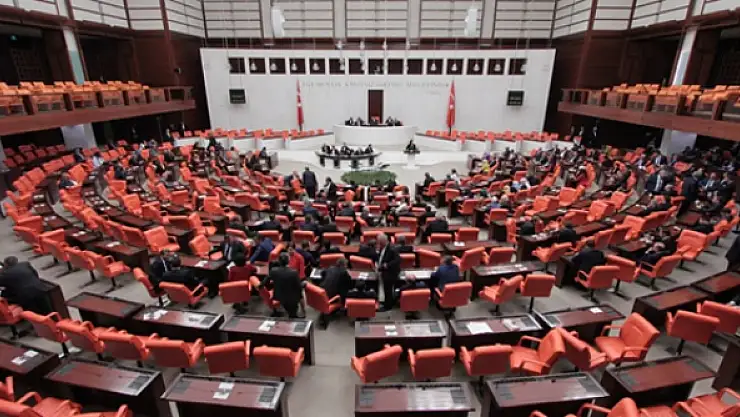 Vekillere bilgisayar dağıtılmasına cevap geldi