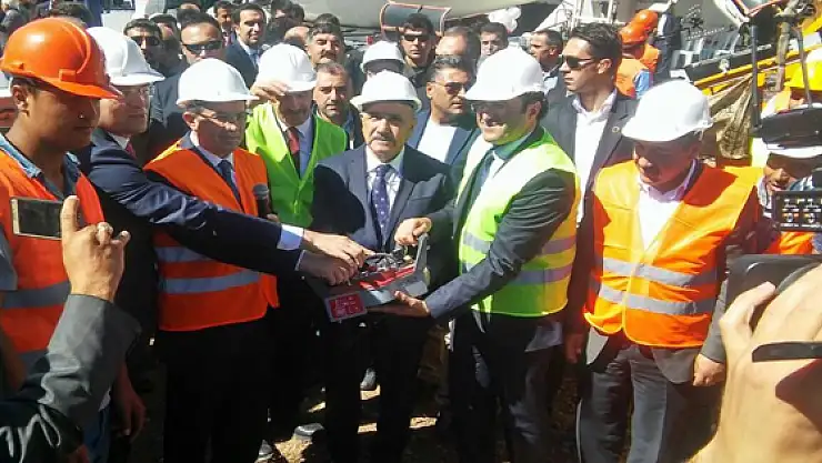 Gevaşta temel atma töreni 