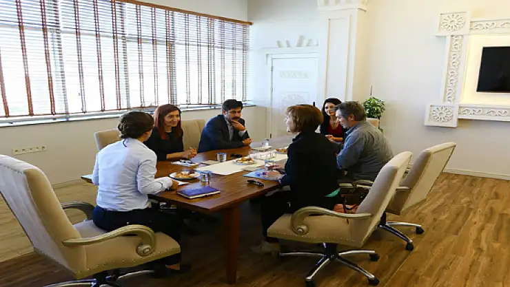 İtalyan heyet, Büyükşehir Belediyesini ziyaret etti