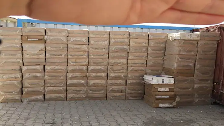 Vanda 102 bin paket kaçak sigara ele geçirildi