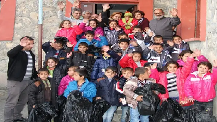 Vanlı çocuklar Sevginin Melekleri ile ısınıyor