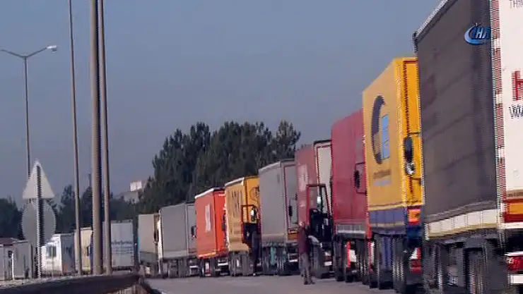İndirimli mazot bitti, TIR geçişleri durdu