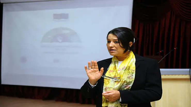 YYÜ'de 'Kadına Yönelik Şiddet' konulu konferans