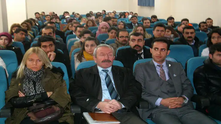 Müdür Kırekin, gençlerle bir araya geldi