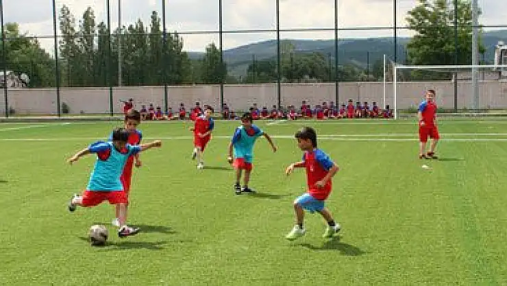 İpekyolu Belediyesi Bostaniçi Futbol Okulu açılıyor