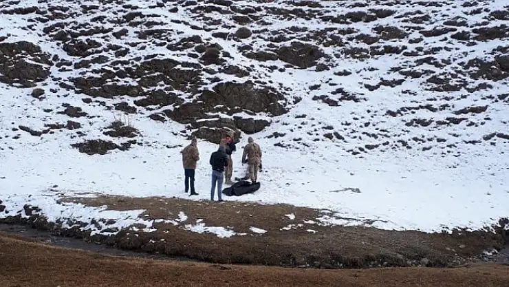 İran sınırında 3 düzensiz göçmen donarak öldü