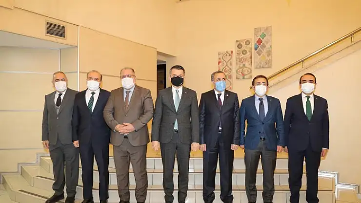 Van milletvekilleri, Bakan Pakdemirli'den yeni projeler talep etti
