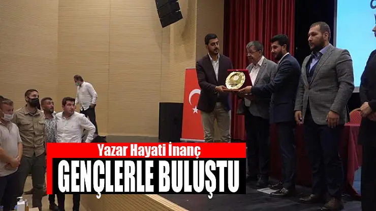 Yazar Hayati İnanç gençlerle buluştu