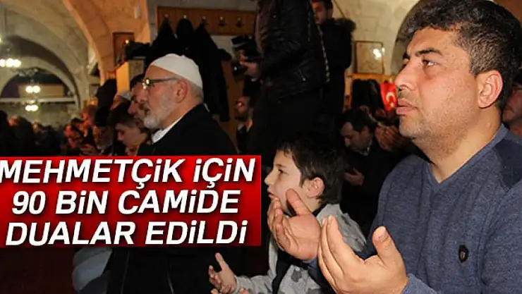 Mehmetçik için 90 bin camide dualar edildi