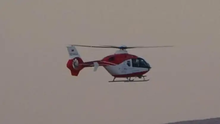 470 gramlık bebek helikopter ambulansla Van'a nakledildi