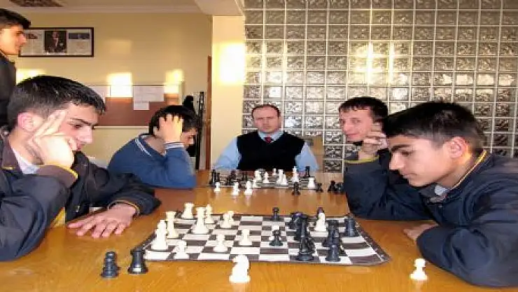 Van'da Satranç Turnuvası