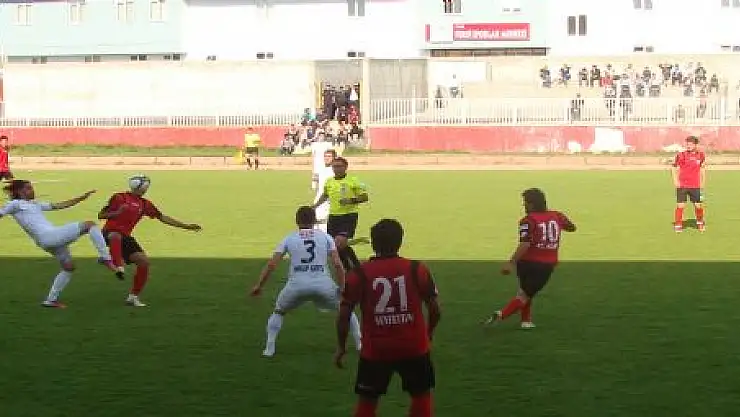 VANSPOR LİGİ MAĞLUBİYETLE KAPATTI