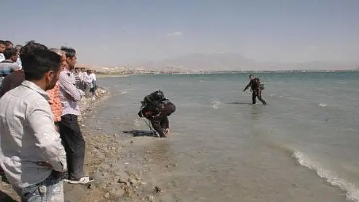 GÖLE  GİREN İŞÇİ  BOĞULDU