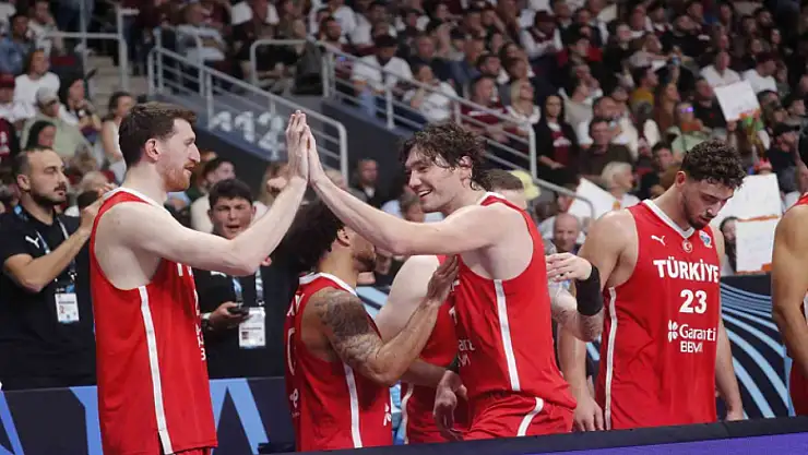 A Milli Erkek Basketbol Takımı, son 16 turunda İsveç ile karşılaşacak