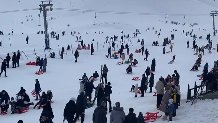Abalı Kayak Merkezi'nde hafta sonu yoğunluğu