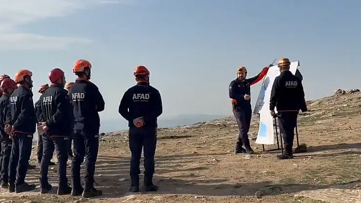AFAD Van'dan yeni personellere kapsamlı arama-kurtarma eğitimi
