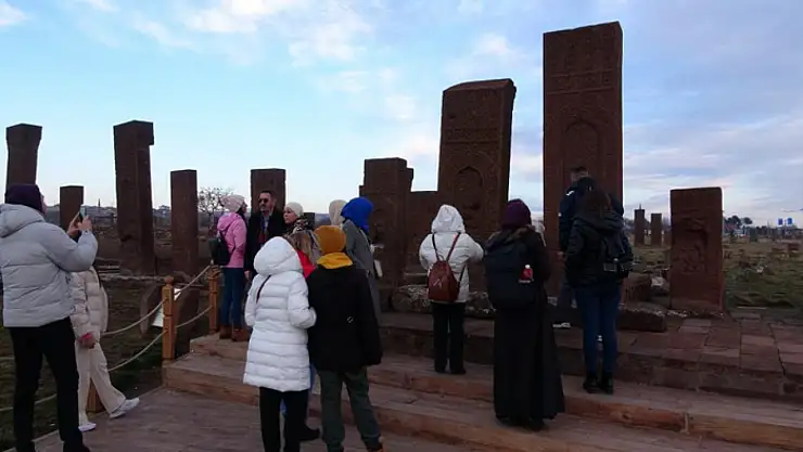 Ahlat'a yabancı ziyaretçi akını