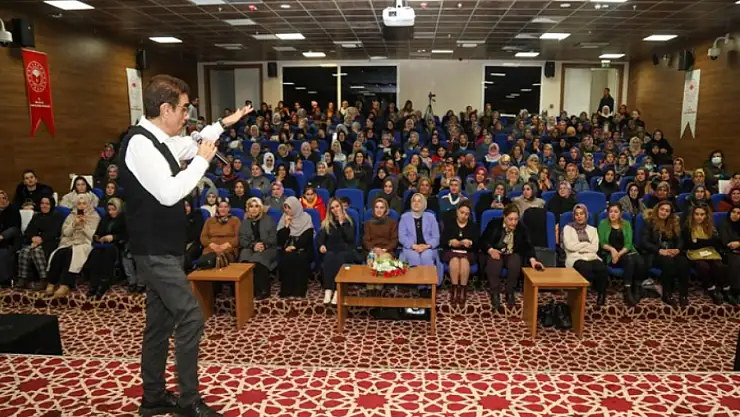 Aile içi iletişim, kadının rolü ve önemi Van'da konuşuldu