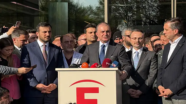 AK Parti Sözcüsü Ömer Çelik, Sırrı Süreyya Önder'i hastanede ziyaret etti