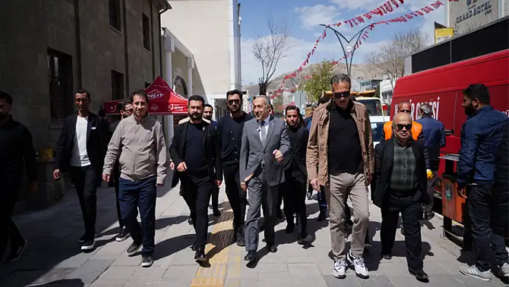 AK Parti Van İl Başkanı Arvas'tan esnaf ziyareti