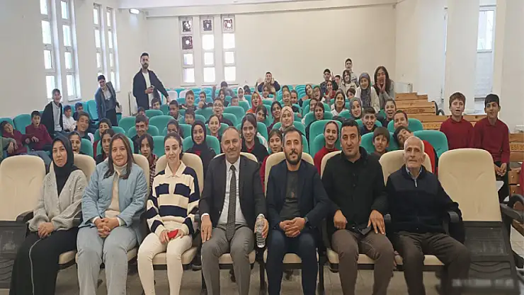 Alhan öğrencilerle kariyer ve kişisel gelişim üzerine buluştu