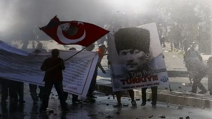 Ankara'da Göstericilere Müdahale