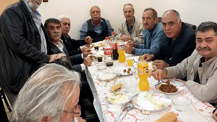 Ankara Vanlılar Vakfı'ndan dayanışma yemeği