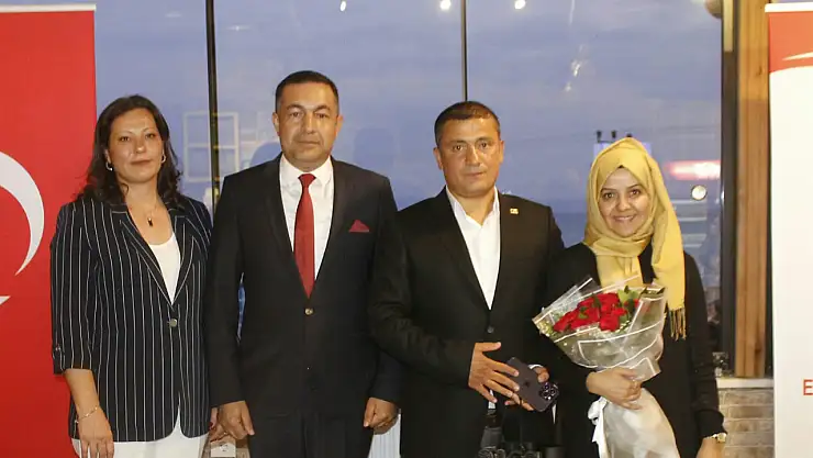 Ankara'ya Atanan Mehmetbeyoğluna Veda Yemeği