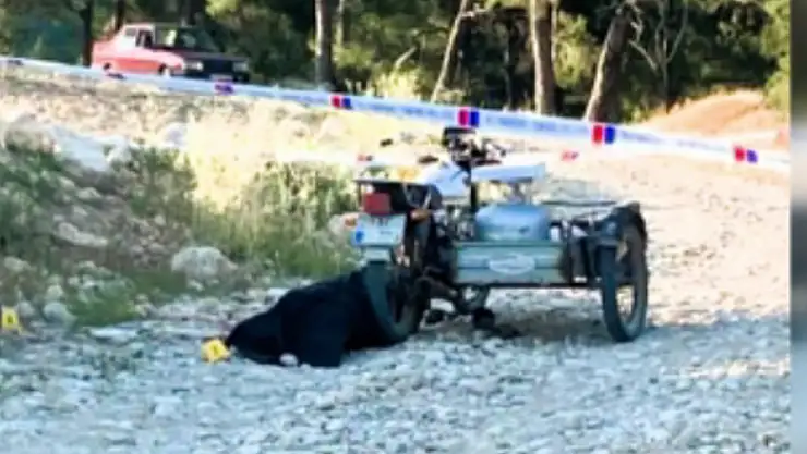 Anne ve babasına pusu kurdu! Anne hayatını kaybetti
