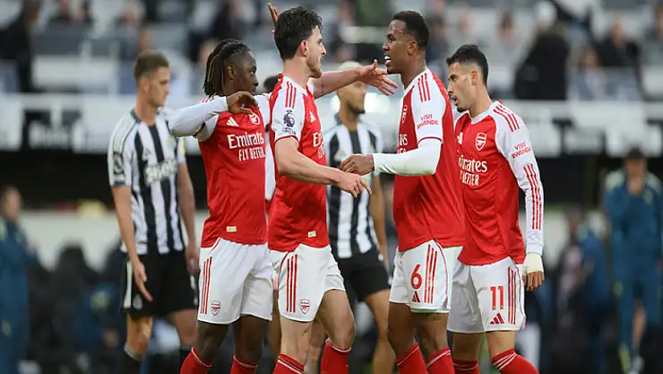 Arsenal, Newcastle United deplasmanında 3 puanı son dakikada aldı